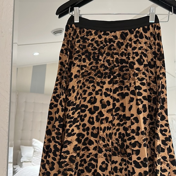 Size m midi skirt - Picture 2 of 2